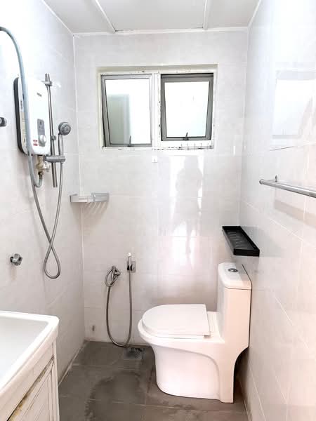 Pangsapuri untuk Dijual di Sutramas - Elynn Ng - Bathroom - PropertyGuru.com.my