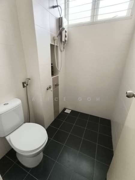 Semi-Detached House for Sale in Nusa Duta (Iskandar Puteri (Nusajaya)) - Alice Goh - Bathroom - PropertyGuru.com.my