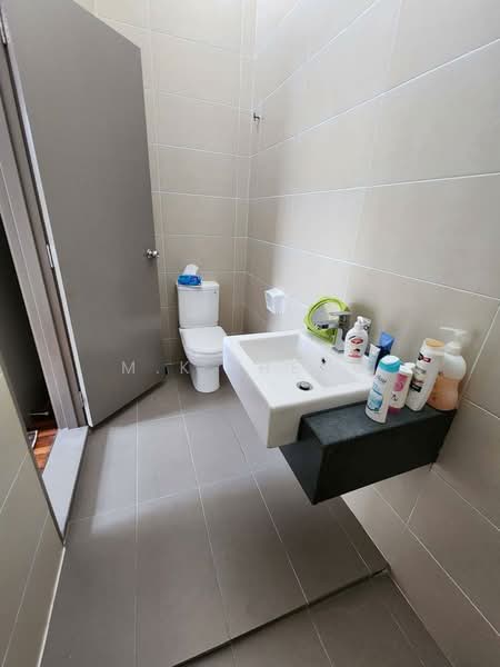 Semi-Detached House for Sale in Kota Kemuning (Shah Alam) - M.K. Heng - Bathroom - PropertyGuru.com.my