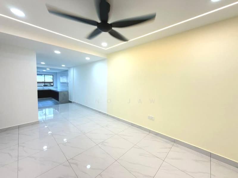 Rumah Teres 2 Tingkat untuk Dijual di Taman Damai Jaya (Skudai) - Kino Jaw - Living Room - PropertyGuru.com.my