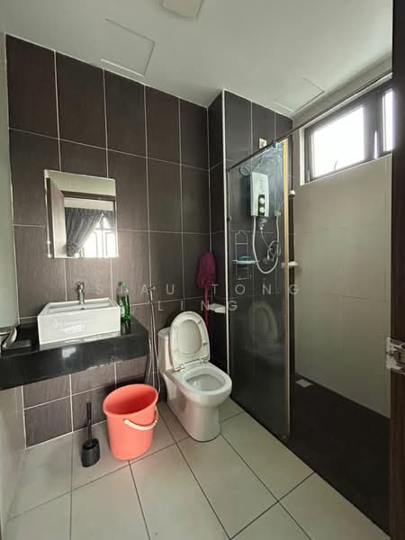 Service Residence for Rent at D'Secret Garden (Pangsapuri Kempas Indah) - Siau Tong Ling - Bathroom - PropertyGuru.com.my