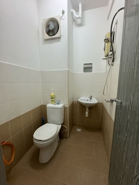Condominium for Sale at Cassia Resort Condominium - LS Chua - Bathroom - PropertyGuru.com.my