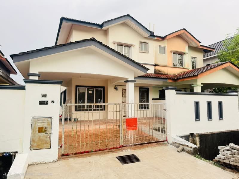 Cluster House for Sale in Bandar Tasik Puteri (Rawang) - Nazrin Hakimin - Exterior - PropertyGuru.com.my