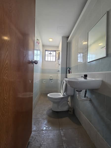 Apartment for Sale at Danga View Apartment - Yucong . - Bathroom - PropertyGuru.com.my