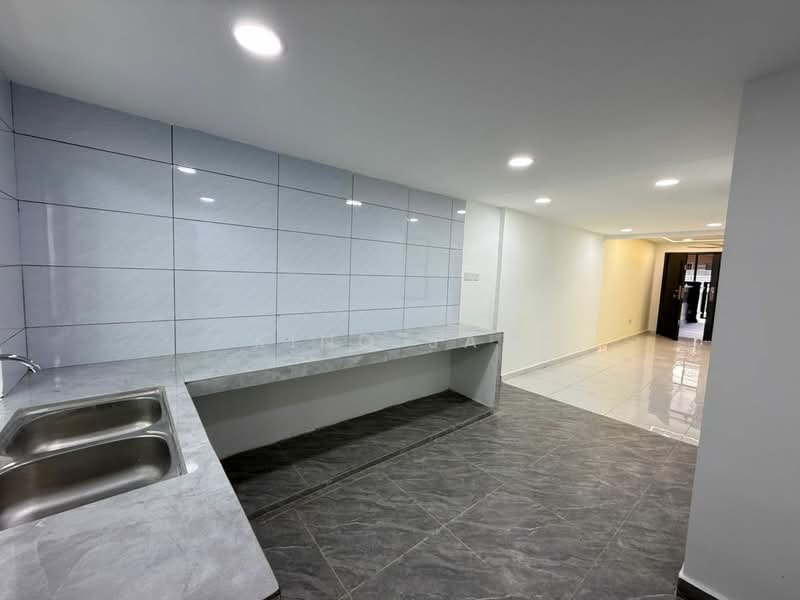 Rumah Teres 2 Tingkat untuk Dijual di Taman Damai Jaya (Skudai) - Kino Jaw - Kitchen - PropertyGuru.com.my