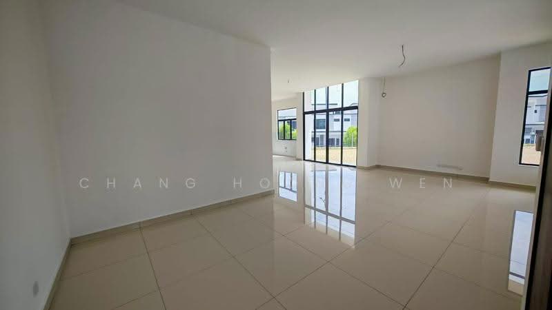 Semi-Detached House for Sale in Taman Puncak Saujana (Kajang) - Chang Hoong Wen - Living Room - PropertyGuru.com.my
