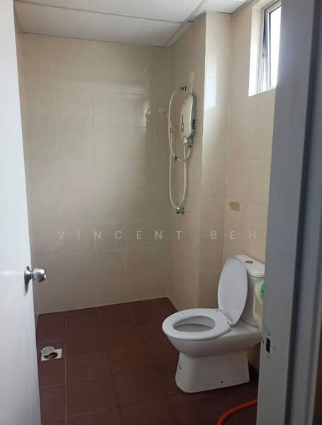 Kondominium untuk Dijual di Platinum Lake PV 20 - Vincent Beh - Bathroom - PropertyGuru.com.my