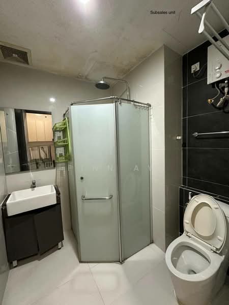 Condominium for Sale at Amberside @ Country Garden Danga Bay - Finn Aw - Bathroom - PropertyGuru.com.my