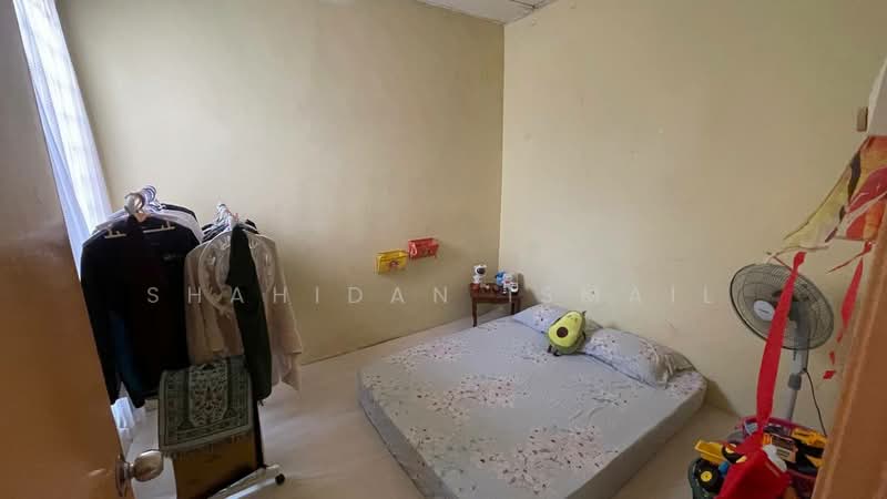 Rumah Teres 1 Tingkat untuk Dijual di Bandar Mahkota Banting (Tanjong Duabelas) - Shahidan Ismail - Bedroom - PropertyGuru.com.my