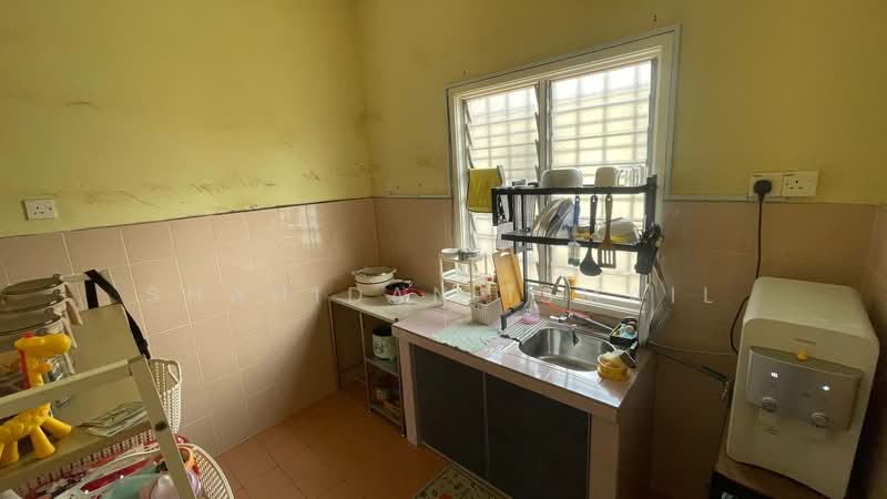 Rumah Teres 1 Tingkat untuk Dijual di Bandar Mahkota Banting (Tanjong Duabelas) - Shahidan Ismail - Kitchen - PropertyGuru.com.my