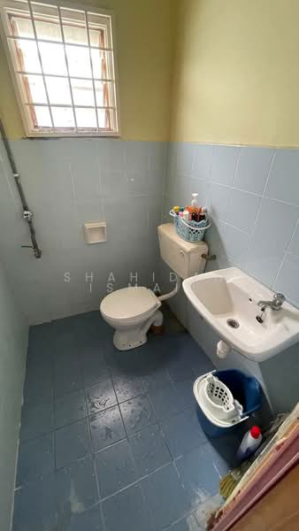 Rumah Teres 1 Tingkat untuk Dijual di Bandar Mahkota Banting (Tanjong Duabelas) - Shahidan Ismail - Bathroom - PropertyGuru.com.my