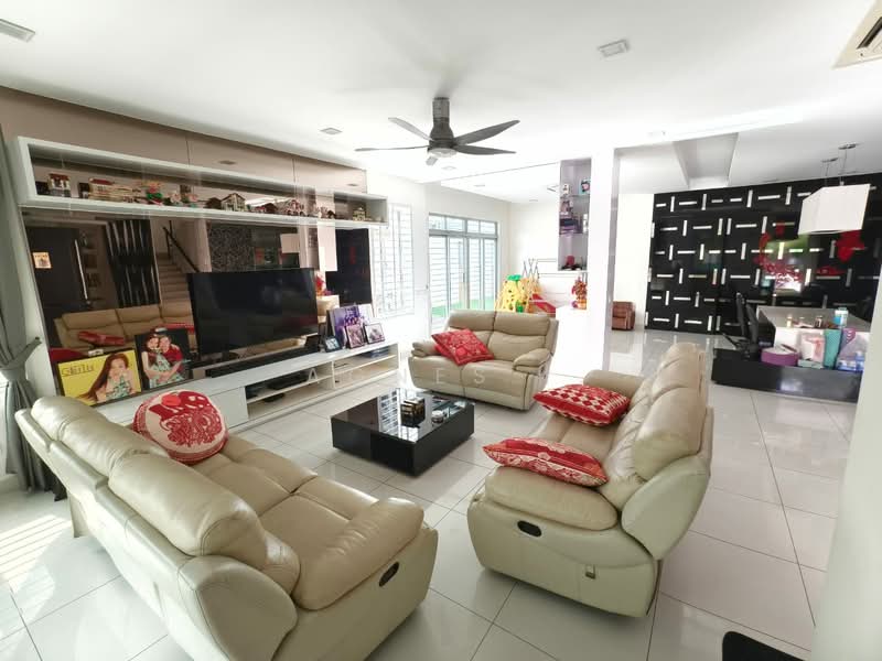 Semi-Detached House for Sale in Nusa Duta (Iskandar Puteri (Nusajaya)) - Agnes . - Living Room - PropertyGuru.com.my