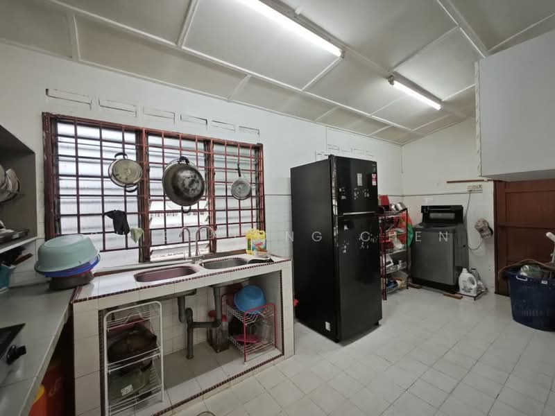 1-storey Terraced House for Sale in Taman Skudai Baru (Skudai) - Shieh Long Chen - Kitchen - PropertyGuru.com.my