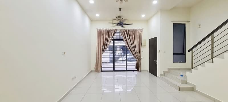 2.5-storey Terraced House for Sale in Puchong (Selangor) - Chow Kok Toong - Living Room - PropertyGuru.com.my