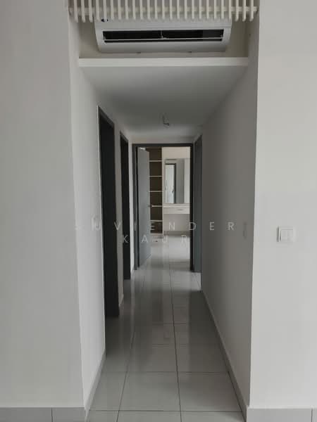 Servis Apartment untuk Disewa di E'Island Lake Haven - Suviender Kaur - Corridor - PropertyGuru.com.my