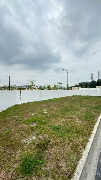 Rumah Teres 2 Tingkat untuk Disewa di Shah Alam (Selangor) - Sean Lo - Garden - PropertyGuru.com.my