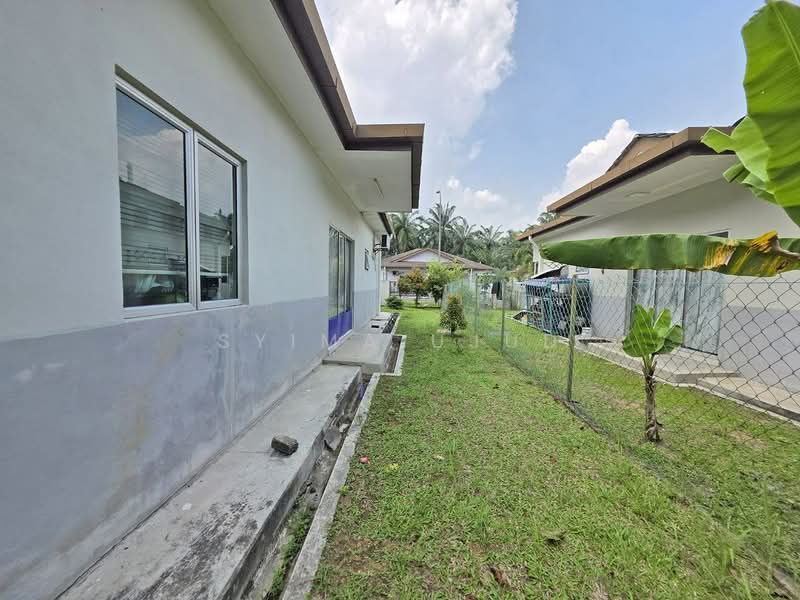 Rumah Berkembar untuk Dijual di Banting (Selangor) - Syima Ujud - Exterior - PropertyGuru.com.my