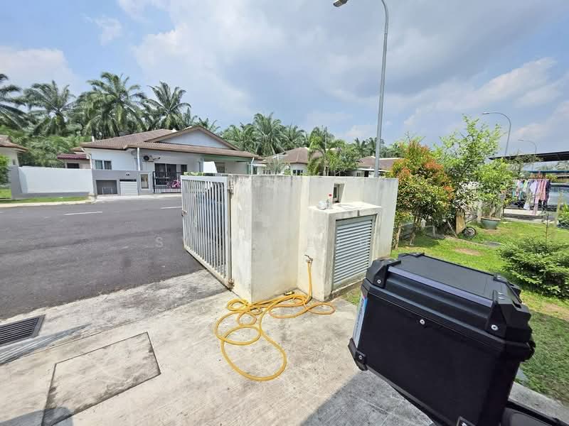 Rumah Berkembar untuk Dijual di Banting (Selangor) - Syima Ujud - Exterior - PropertyGuru.com.my