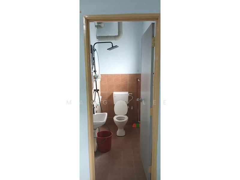 Apartment for Rent at Taman Larkin Idaman Plot C - Maggie Lee - Bathroom - PropertyGuru.com.my