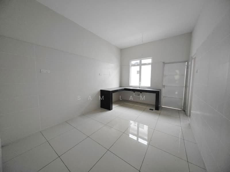 2-storey Terraced House for Sale in Bandar Lahat Mines (Lahat) - Sam Lam - Kitchen - PropertyGuru.com.my