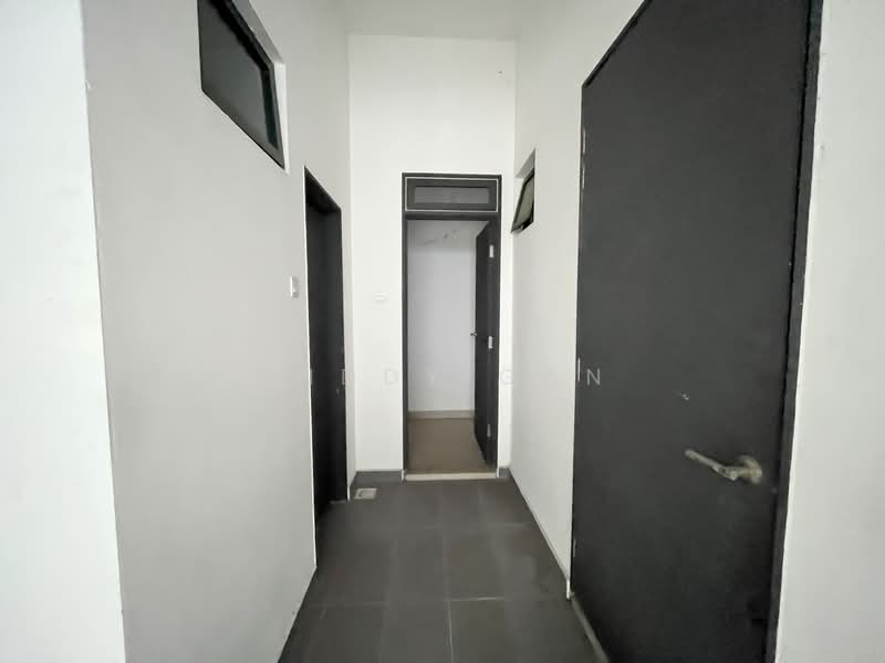 Cluster House for Sale in Bandar Bestari (Klang) - Anddy Gan - Corridor - PropertyGuru.com.my