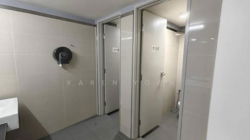 Shop / Office untuk Disewa di Seksyen U1 (Glenmarie) - Karen Yoon - Bathroom - PropertyGuru.com.my
