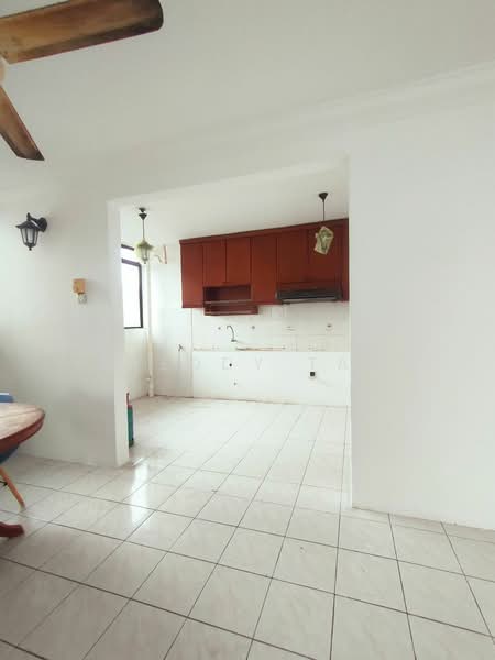Pangsapuri untuk Dijual di Pearl Garden - Freddy Tan - PropertyGuru.com.my