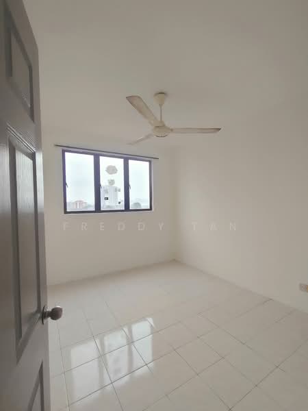 Pangsapuri untuk Dijual di Pearl Garden - Freddy Tan - PropertyGuru.com.my