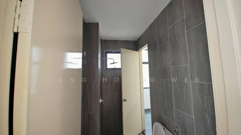 Rumah Berkembar untuk Dijual di Taman Puncak Saujana (Kajang) - Chang Hoong Wen - Bathroom - PropertyGuru.com.my