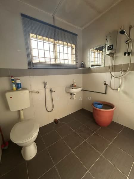 1-storey Terraced House for Sale in Taman Pasir Puteh (Ipoh) - Sam Lam - Bathroom - PropertyGuru.com.my