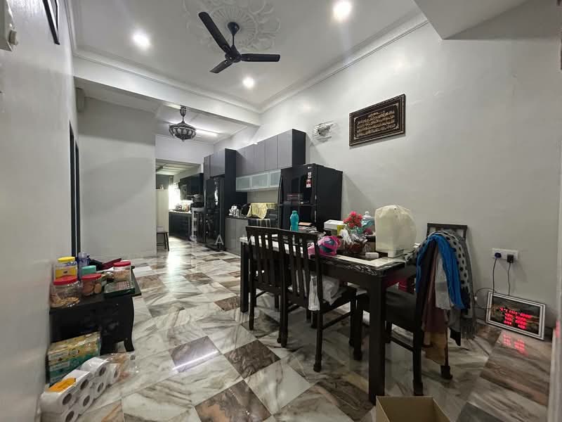 1-storey Terraced House for Sale in Taman Pasir Puteh (Ipoh) - Sam Lam - Dining Room - PropertyGuru.com.my