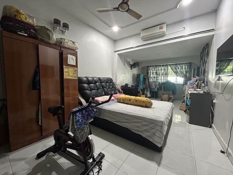 1-storey Terraced House for Sale in Taman Pasir Puteh (Ipoh) - Sam Lam - Bedroom - PropertyGuru.com.my