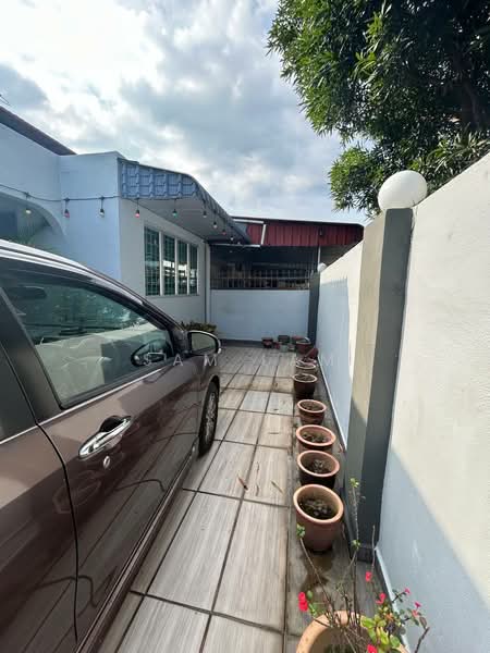 1-storey Terraced House for Sale in Taman Pasir Puteh (Ipoh) - Sam Lam - Exterior - PropertyGuru.com.my