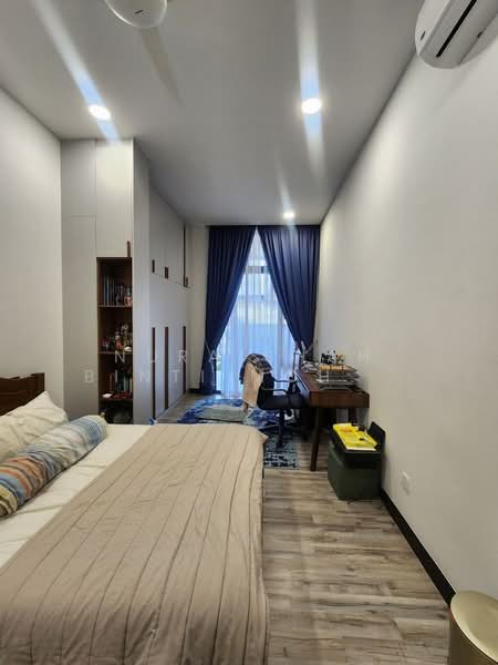 Semi-Detached House for Sale in Bukit Bandaraya (Shah Alam) - Nuraishah Binti Mohamed Azmi - PropertyGuru.com.my