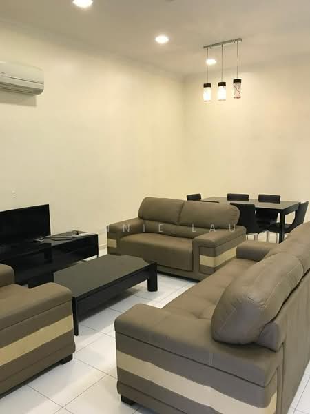 Rumah Teres 2 Tingkat untuk Dijual di Setia Tropika (Johor Bahru) - Ginnie Lau - Living Room - PropertyGuru.com.my