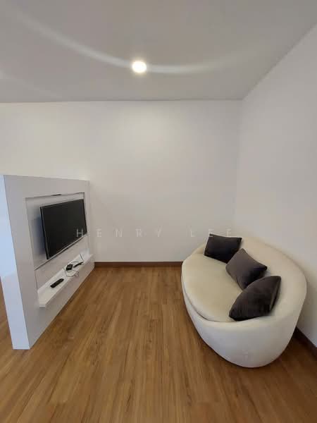 Servis Apartment untuk Disewa di Symphony Tower (Menara Simfoni) - Henry Lee - Living Room - PropertyGuru.com.my