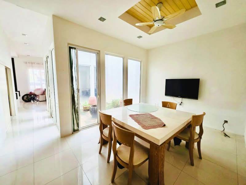 Terraced House for Sale in Tanjung Tokong (Penang) - Charles Chaw - Dining Room - PropertyGuru.com.my