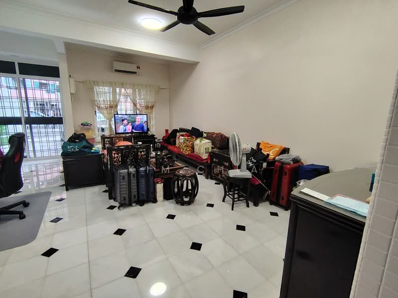 2-storey Terraced House for Sale in Kepong Baru (Kepong) - Kim Chia - Living Room - PropertyGuru.com.my