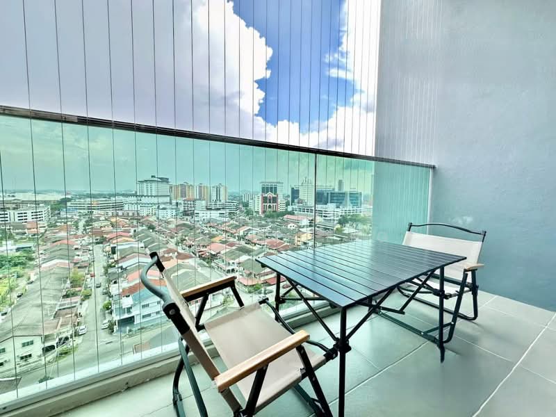Servis Apartment untuk Dijual di Ong Kim Wee Residence - Vinc Pheng - Balcony - PropertyGuru.com.my