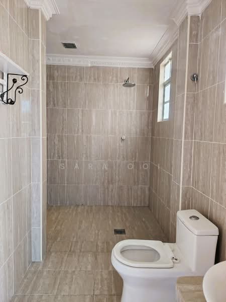 Semi-Detached House for Sale in Kota Emerald (Rawang) - Sara Ooi - Bathroom - PropertyGuru.com.my