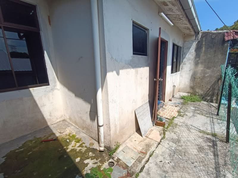 1-storey Terraced House for Sale in Taman Desa Skudai (Skudai) - Finn Aw - Exterior - PropertyGuru.com.my