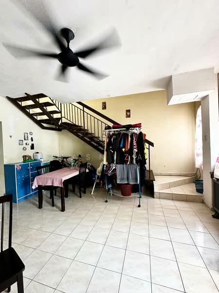 2-storey Terraced House for Sale in Jenjarom (Selangor) - Masnizah Arifin - Living Room - PropertyGuru.com.my
