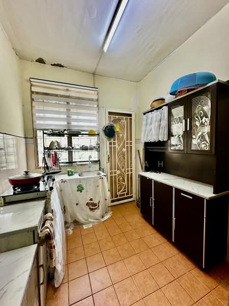 2-storey Terraced House for Sale in Jenjarom (Selangor) - Masnizah Arifin - Kitchen - PropertyGuru.com.my