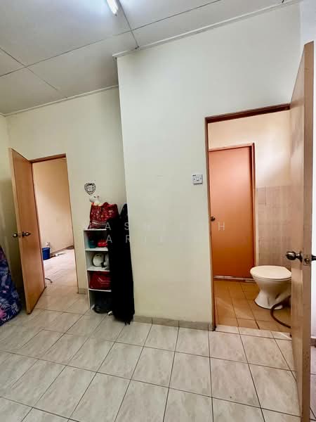 2-storey Terraced House for Sale in Jenjarom (Selangor) - Masnizah Arifin - Bathroom - PropertyGuru.com.my