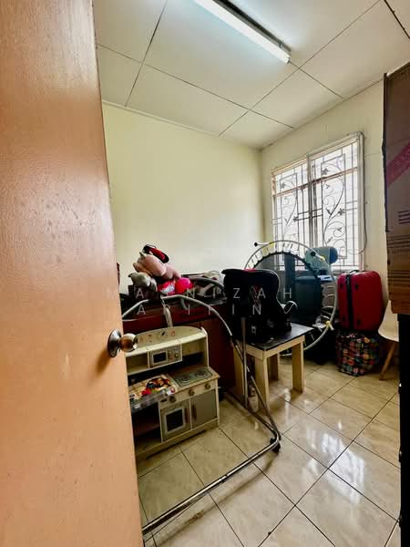 2-storey Terraced House for Sale in Jenjarom (Selangor) - Masnizah Arifin - Bedroom - PropertyGuru.com.my