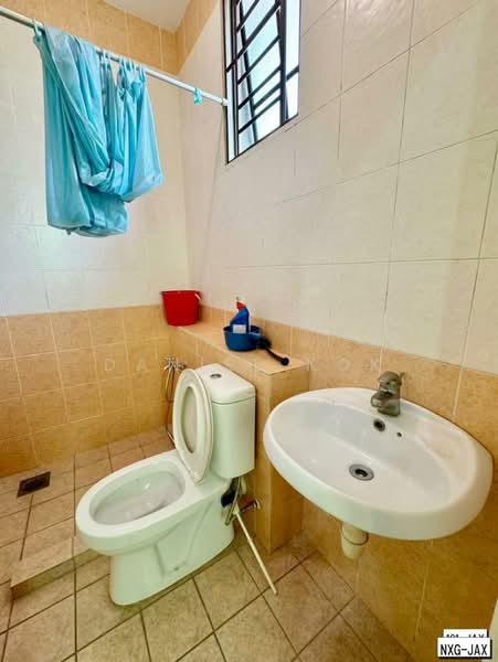 Rumah Berkembar untuk Dijual di Bandar Bukit Tinggi (Klang) - Daniel Kok - Bathroom - PropertyGuru.com.my