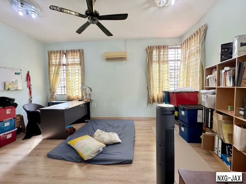 Rumah Berkembar untuk Dijual di Bandar Bukit Tinggi (Klang) - Daniel Kok - Study - PropertyGuru.com.my