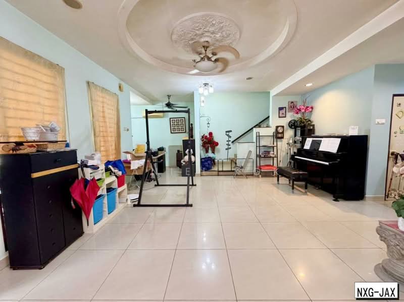 Rumah Berkembar untuk Dijual di Bandar Bukit Tinggi (Klang) - Daniel Kok - Living Room - PropertyGuru.com.my