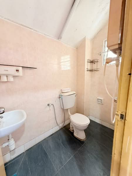 2-storey Terraced House for Sale in Bandar Bukit Tinggi 2 (Klang) - James Teoh - Bathroom - PropertyGuru.com.my