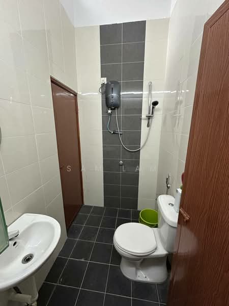 Rumah Kluster untuk Dijual di Bandar Baru Sri Klebang (Chemor) - Sam Lam - Bathroom - PropertyGuru.com.my